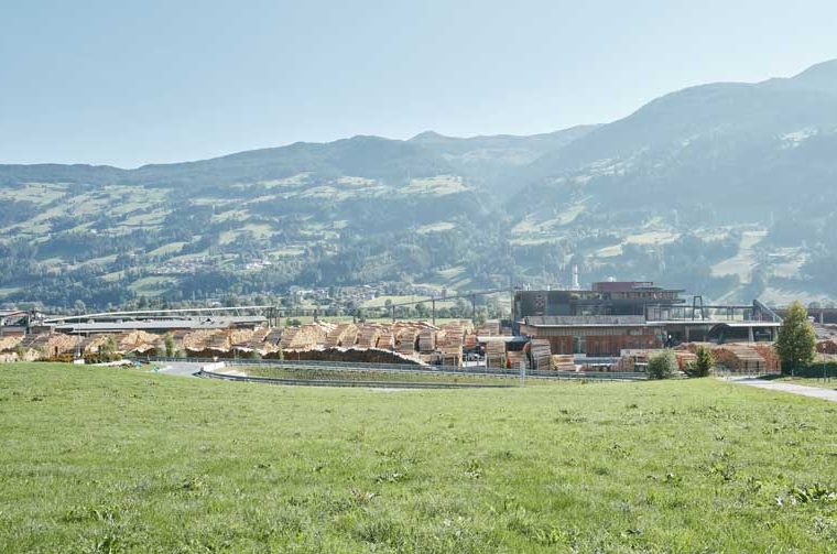 Fügen Holzerlebniswelt Feuerwerk_Tirol Werbung_Schreyer David_Fügen